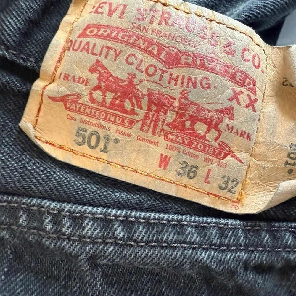 Levi's 501 Black Straight Denim Jeans Men 36x32 Strauss WPL 423 Button Fly. 765